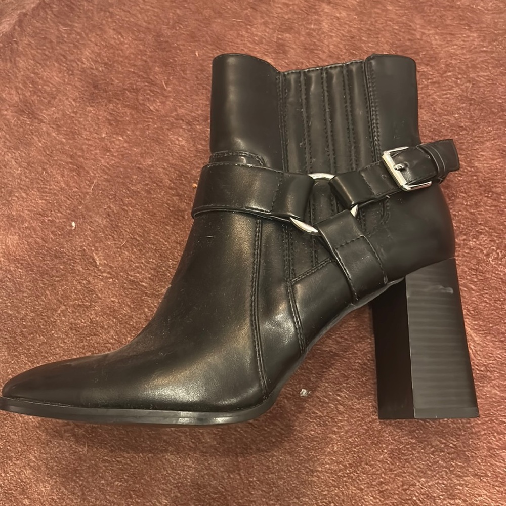 Gorgeous heeled boots